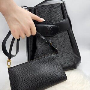 Louis Vuitton  Black Epi Leather Sac et Accessoire (ensemble)
